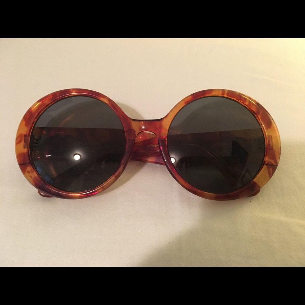 CHANEL Vintage sunglasses